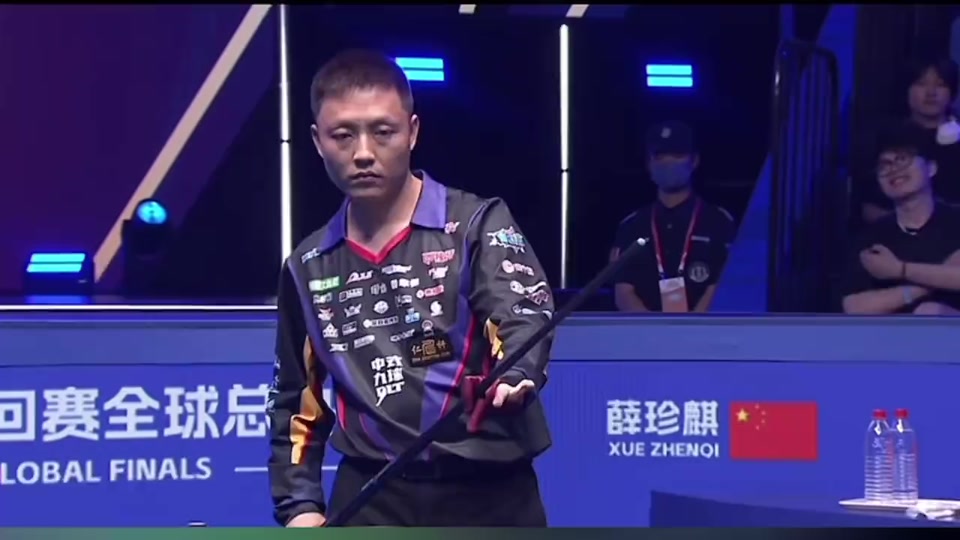 更因为他展 更因为他展