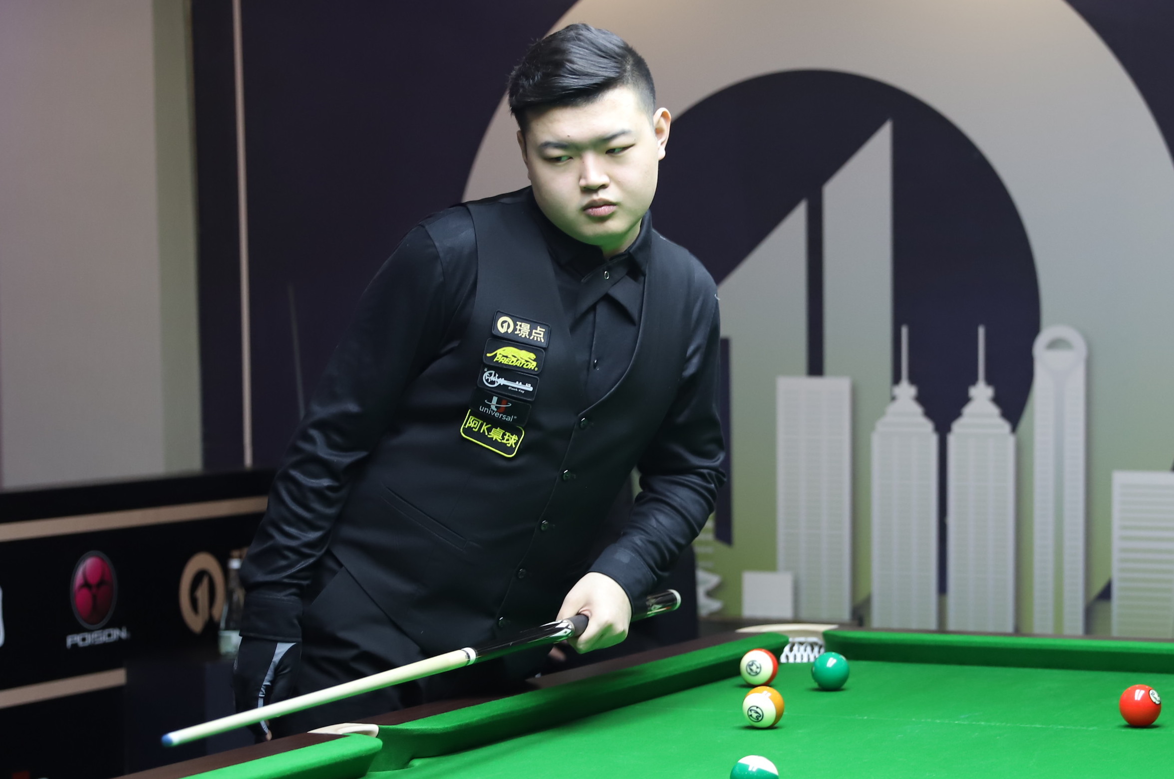 联表现突出 联表现突出