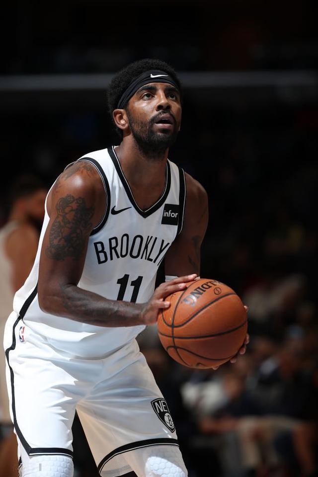 联表现突出 联表现突出